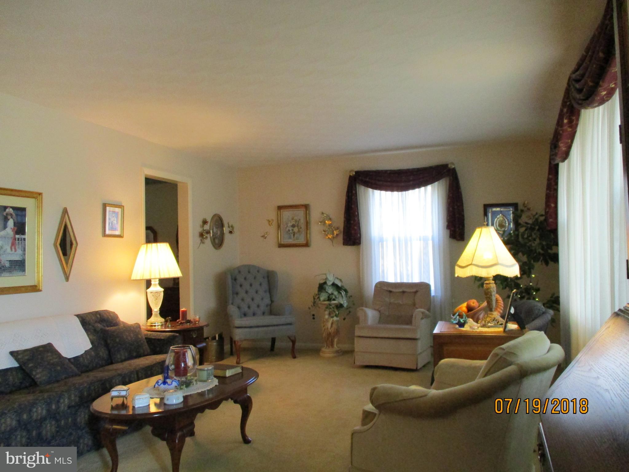 1781 Sapphire Road York, PA 17408 - Photo 2 of 38 Large LR