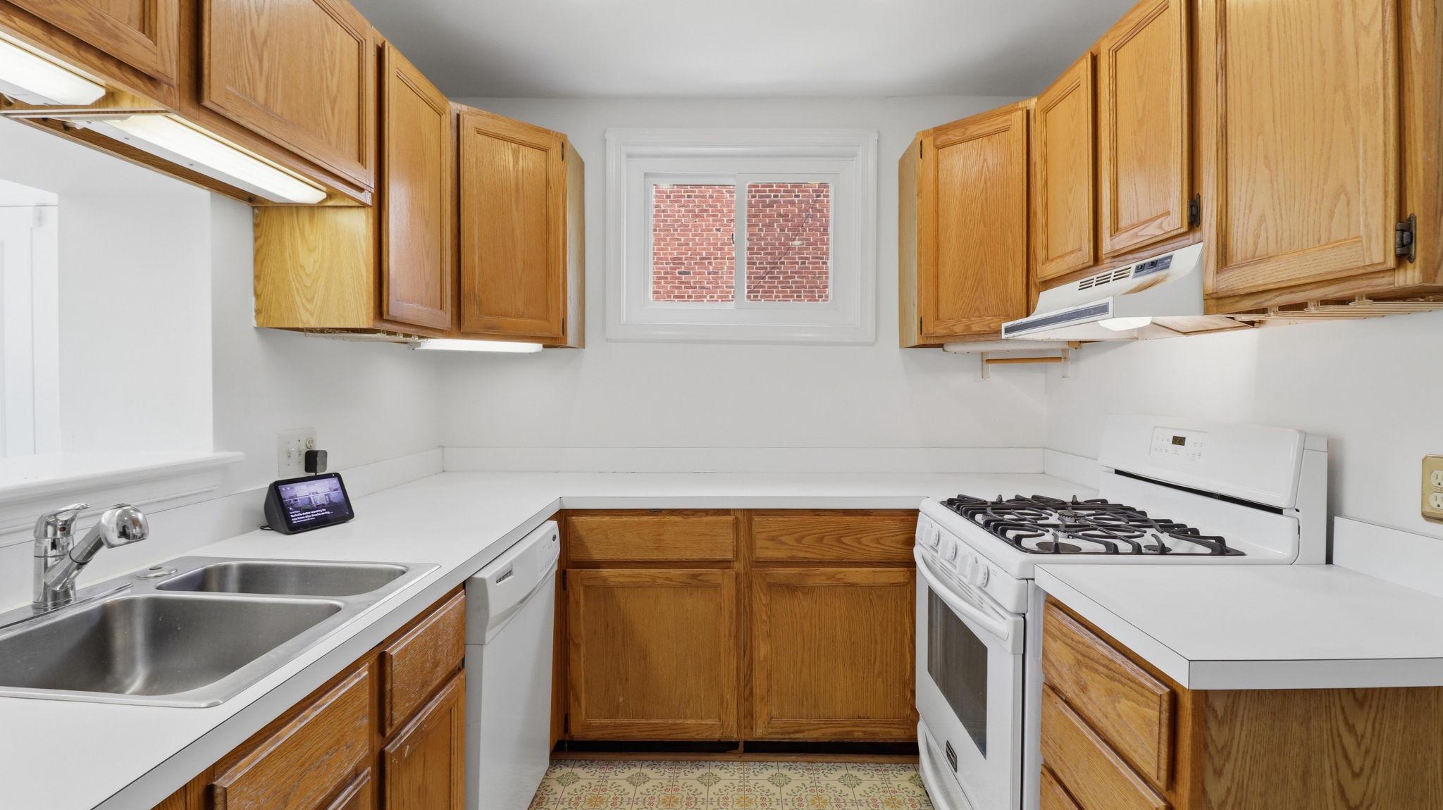 11708 Galt Avenue Silver Spring, MD 20902 - Photo 12 of 25 Inviting kitchen with ample counter space.