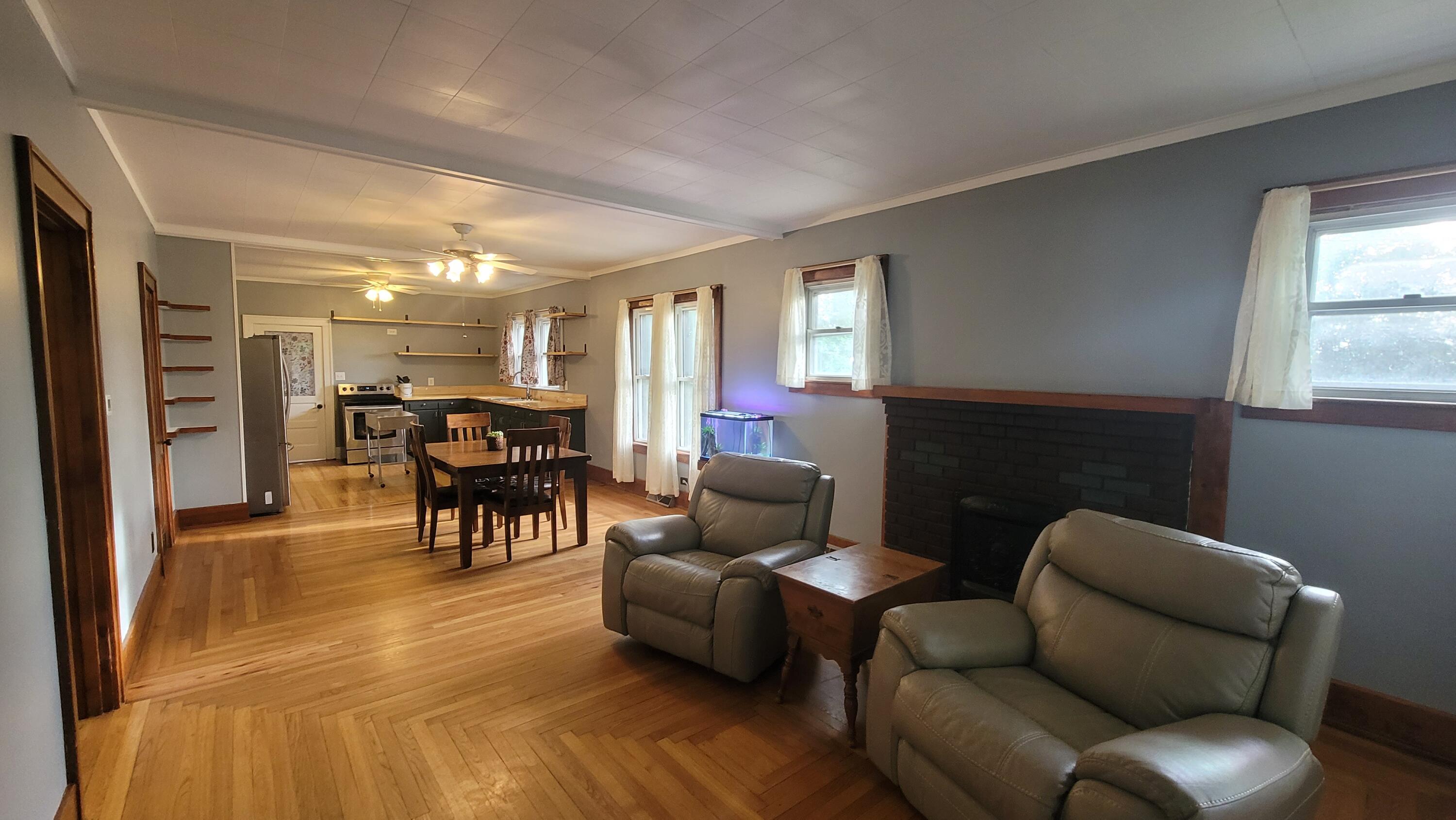 434 Horseshoe Road Cynthiana, KY 41031 - Photo 15 of 40 Living Room 01