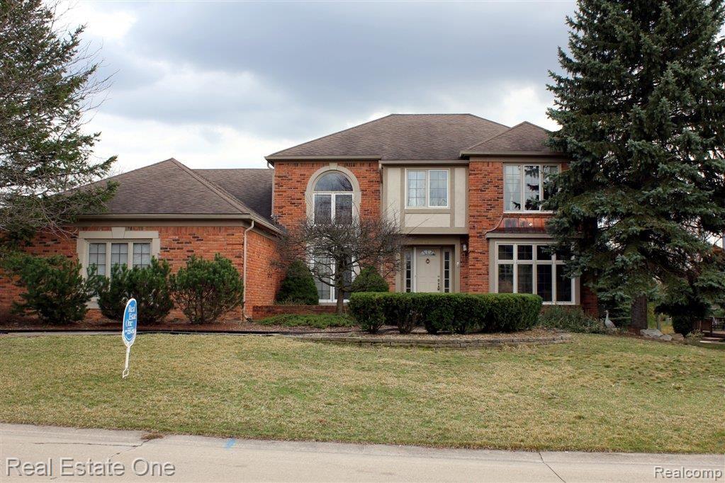 3597 Salem Drive Rochester, MI 48306 - Photo 1 of 12 Front view