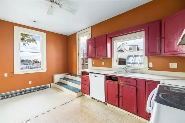 $899,000 | 197 East Main Street, Gloucester, MA 01930