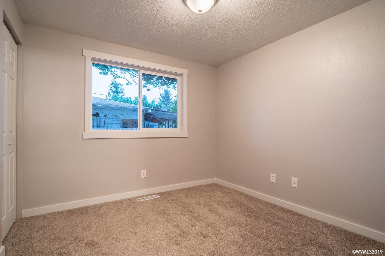 110 Cleveland Street Lebanon, OR 97355 - Photo 21 of 41 Gallery Image 21