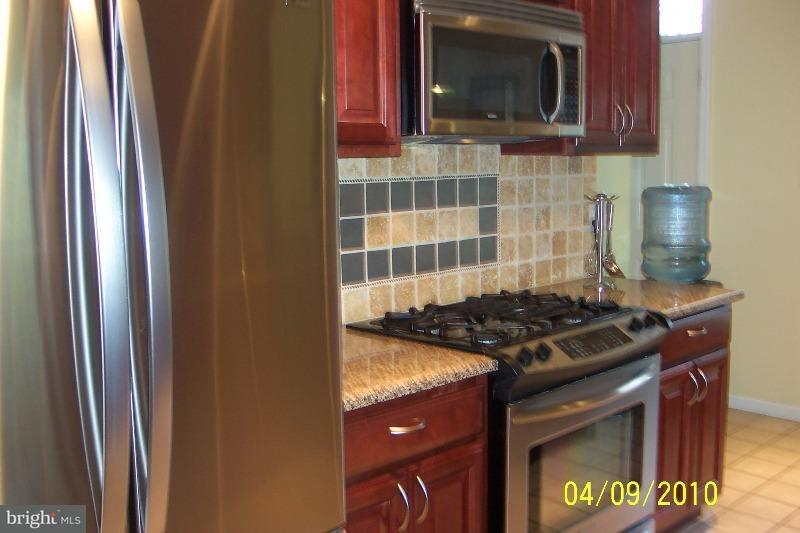 2337 Raleigh Drive Lancaster, PA 17601 - Photo 6 of 13 Gallery Image 6