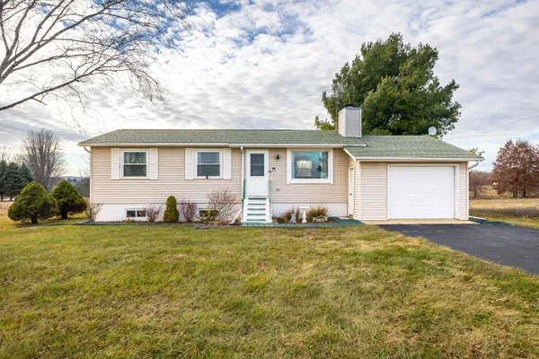 $239,000 | 10-a125 E Apple Canyon Road, Apple River, IL 61001