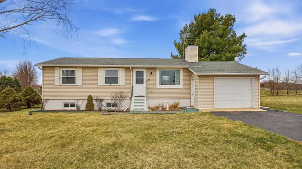 $224,900 | 10-a125 E Apple Canyon Road, Apple River, IL 61001