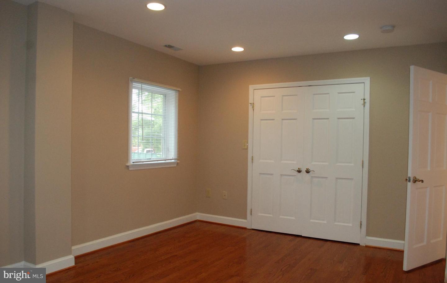 5511 Greentree Road Bethesda, MD 20817 - Photo 15 of 26 Primary Bedroom