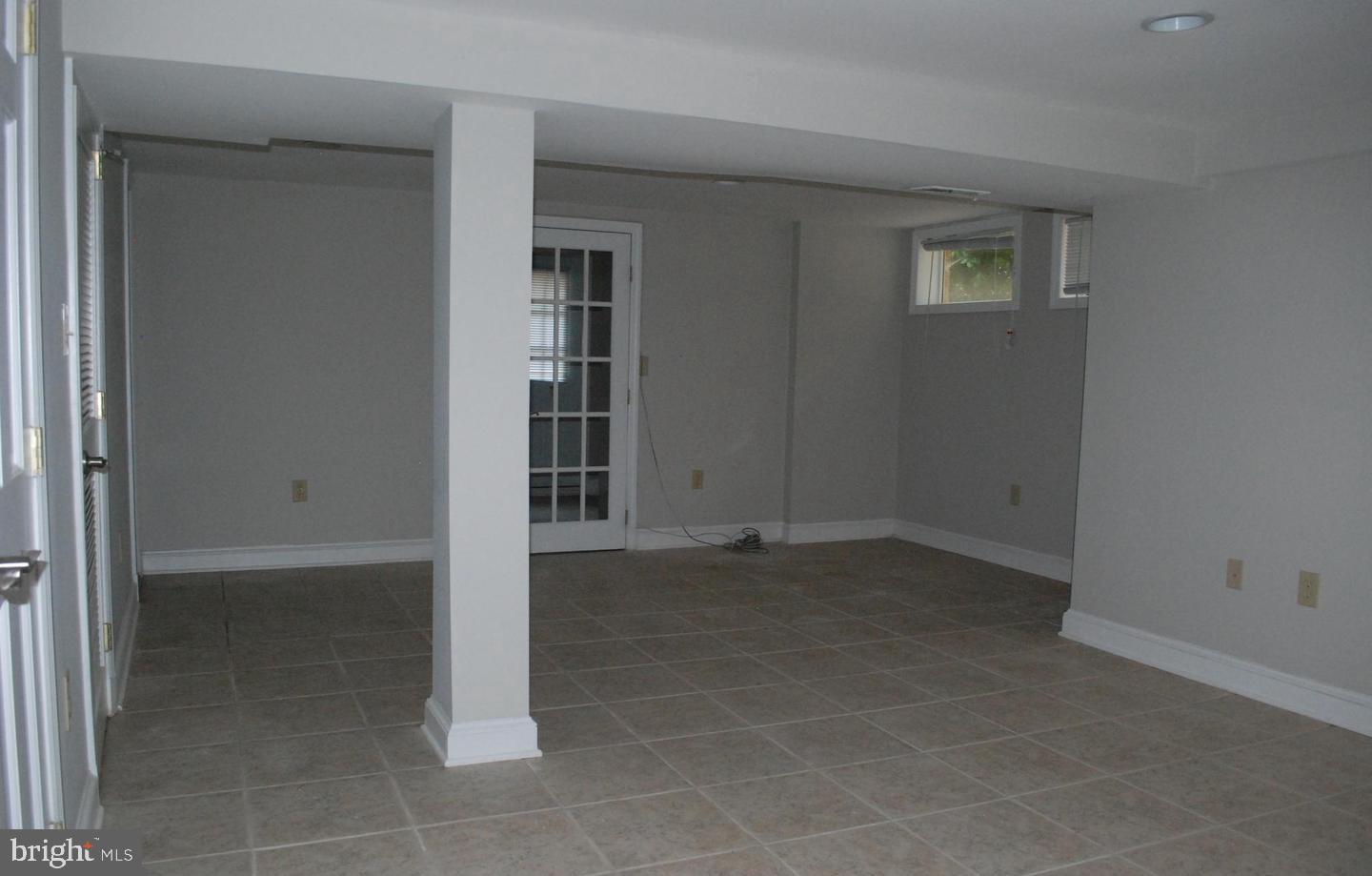 5511 Greentree Road Bethesda, MD 20817 - Photo 21 of 26 LL Rec Room