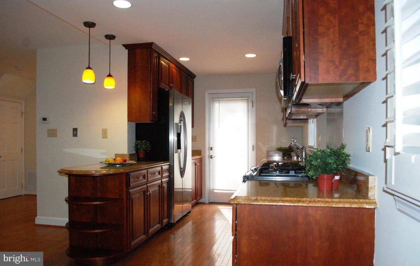 5511 Greentree Road Bethesda, MD 20817 - Photo 5 of 26 Kitchen