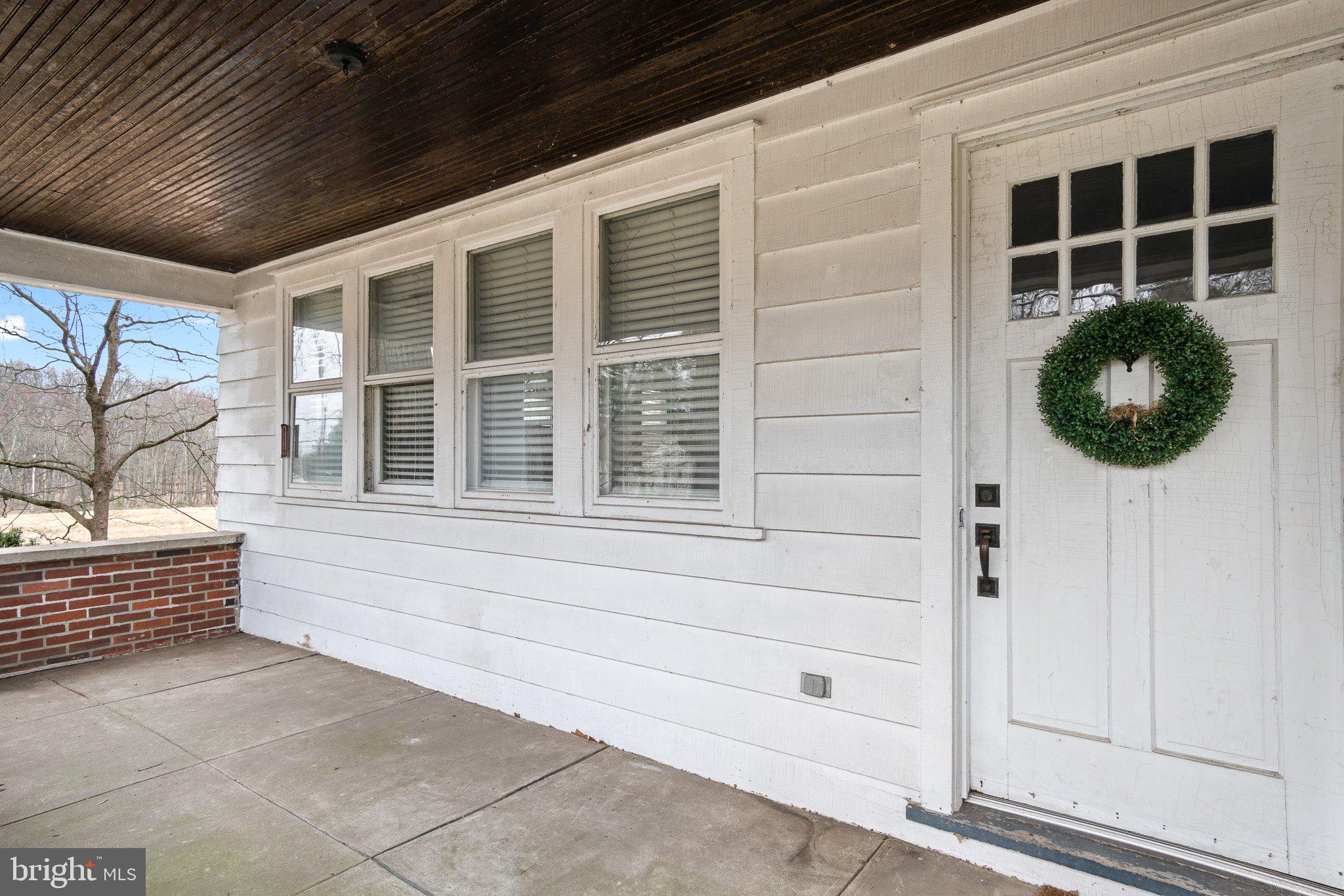 1404 Pawlings Road Phoenixville, PA 19460 - Photo 4 of 28 Gallery Image 4