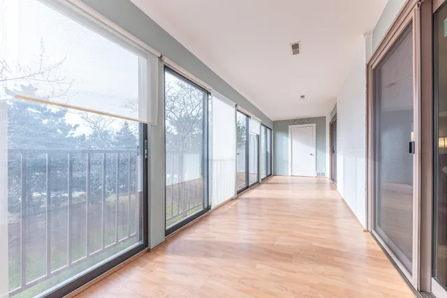 $215,000 | 18025 University Park Drive, Unit 51, Livonia, MI 48152