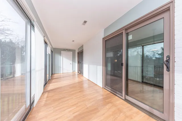 $215,000 | 18025 University Park Drive, Unit 51, Livonia, MI 48152