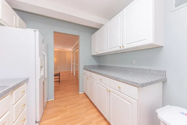 $215,000 | 18025 University Park Drive, Unit 51, Livonia, MI 48152