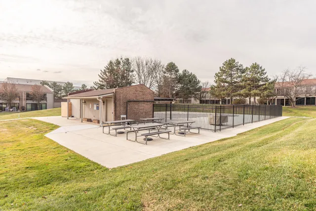 $215,000 | 18025 University Park Drive, Unit 51, Livonia, MI 48152