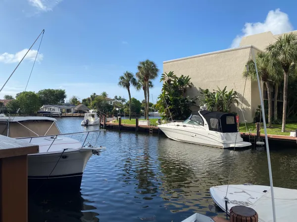 $2,500 | 15 Royal Palm Way, Unit 107, Boca Raton, FL 33432