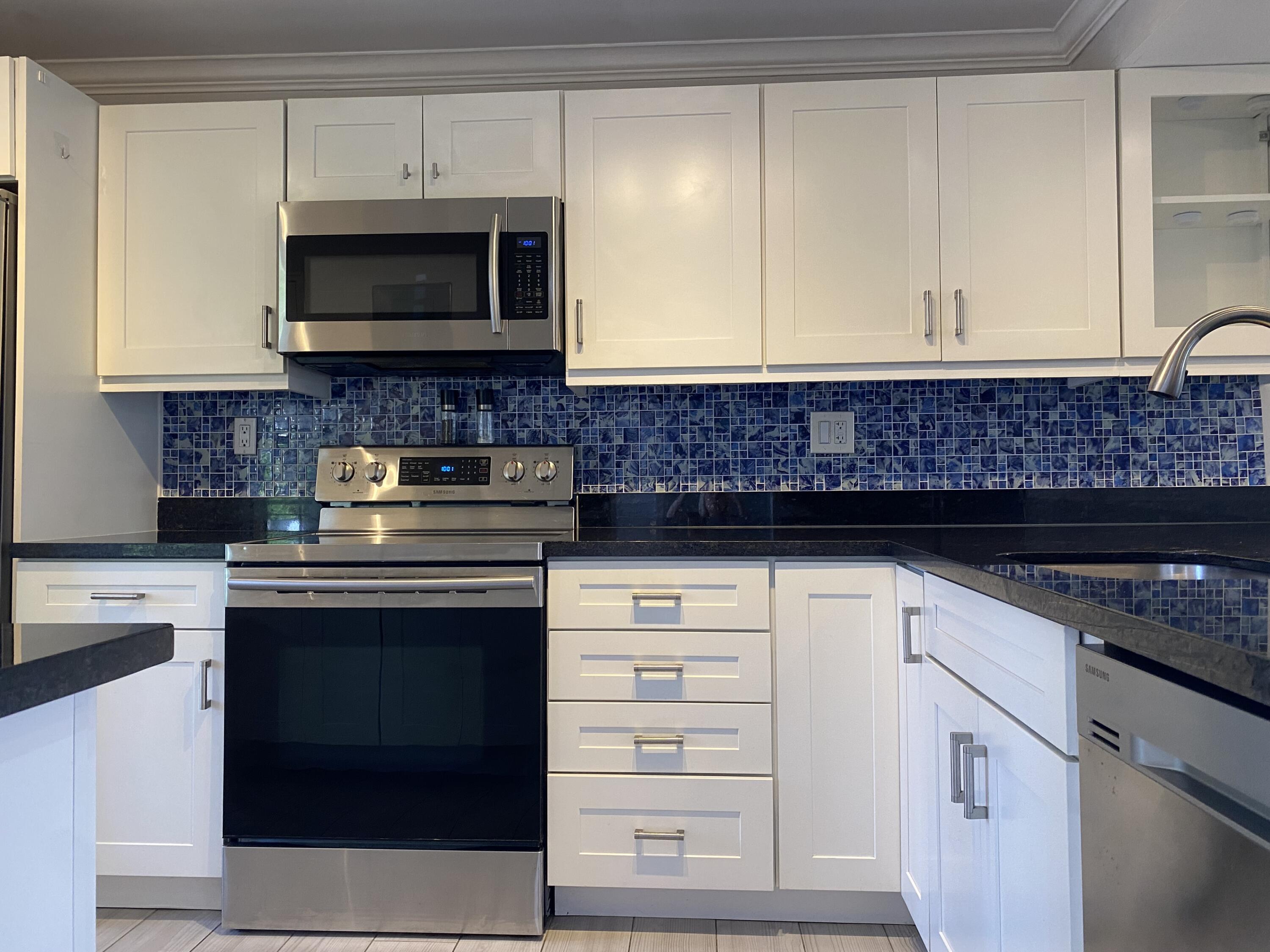 15 Royal Palm Way, Unit 107 Boca Raton, FL 33432 - Photo 16 of 44 IMG_1358