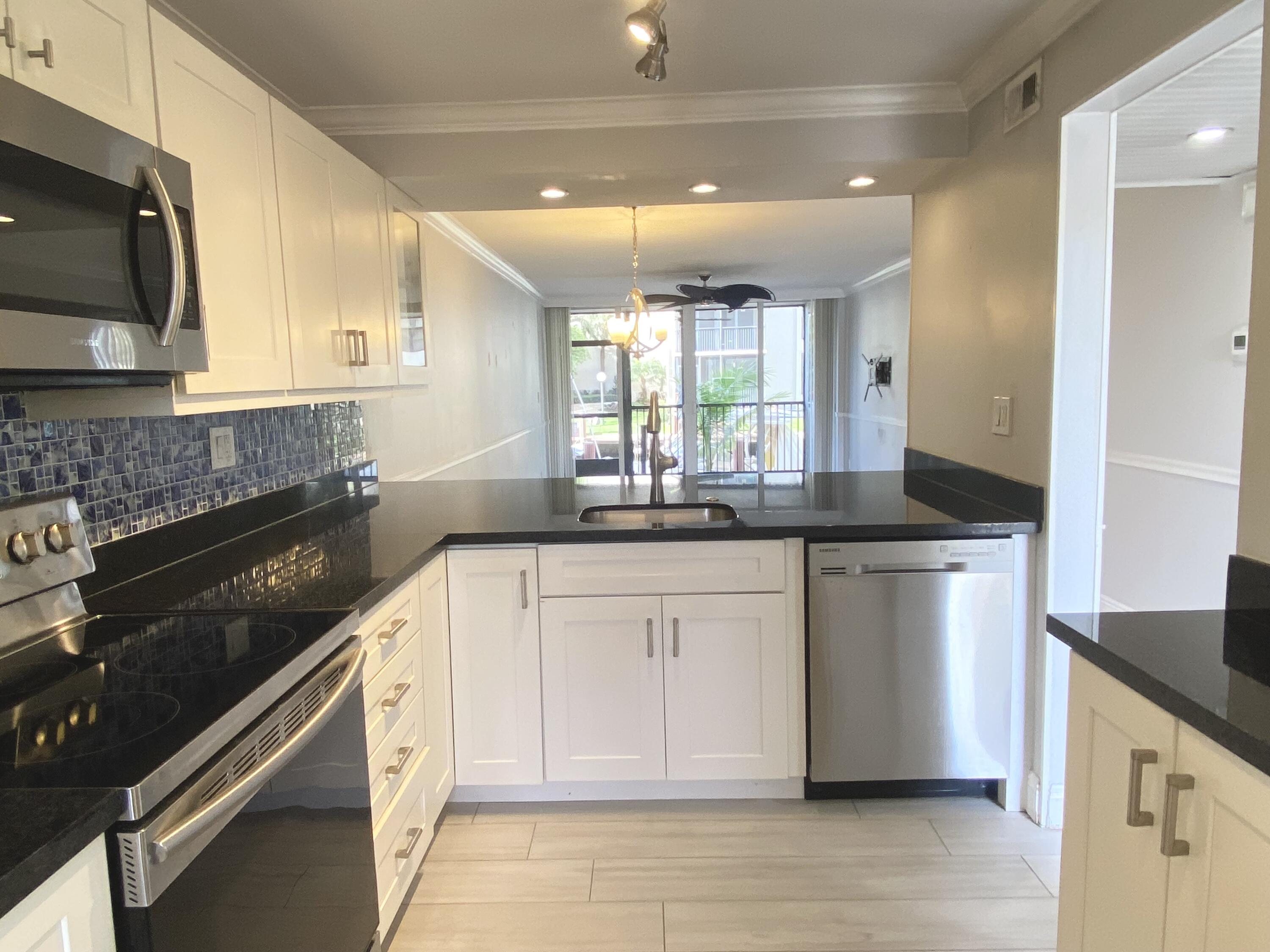 15 Royal Palm Way, Unit 107 Boca Raton, FL 33432 - Photo 19 of 44 IMG_1362