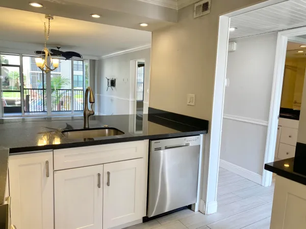 $2,500 | 15 Royal Palm Way, Unit 107, Boca Raton, FL 33432