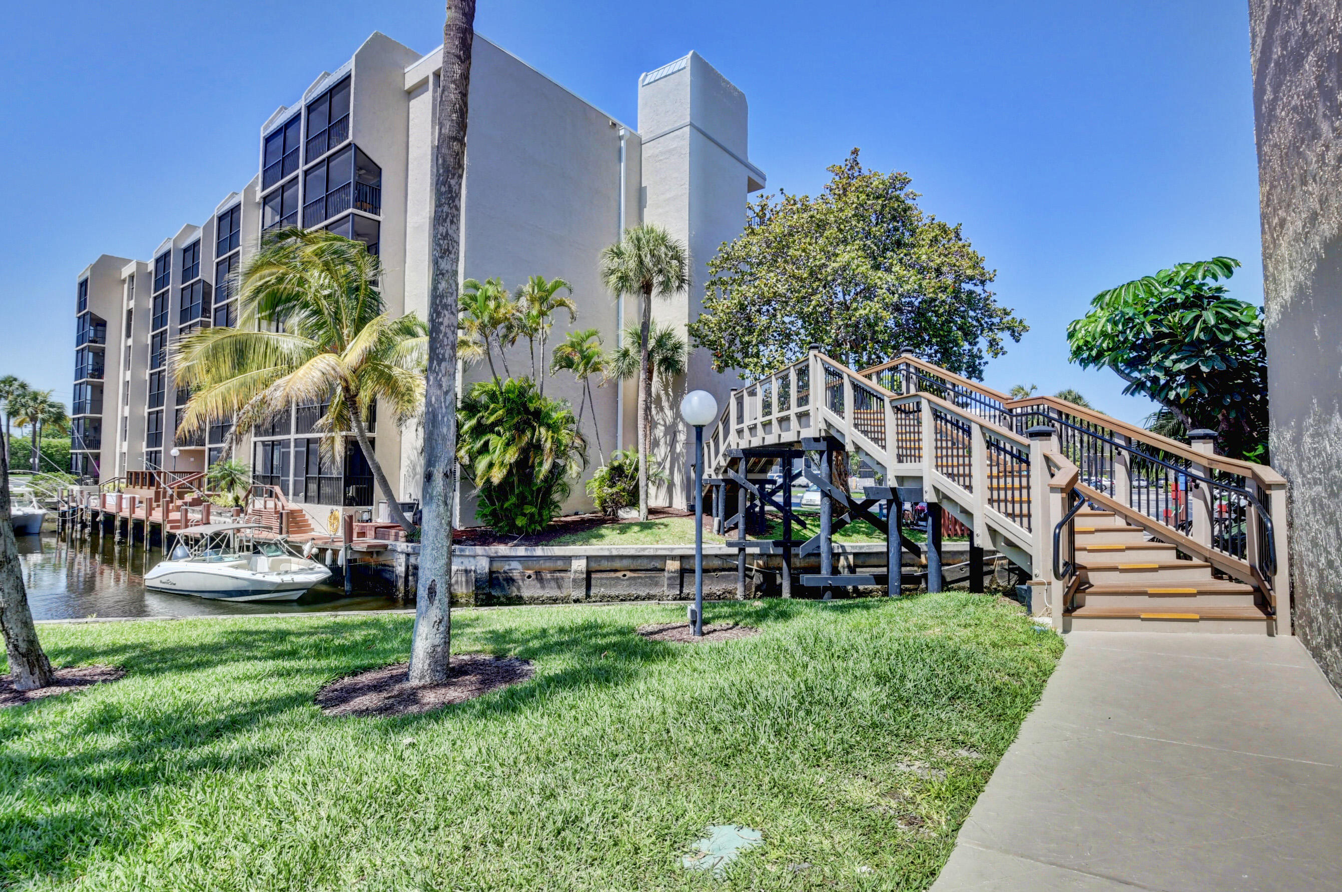 15 Royal Palm Way, Unit 107 Boca Raton, FL 33432 - Photo 39 of 44 67_dsc_9386_87_88_89_90