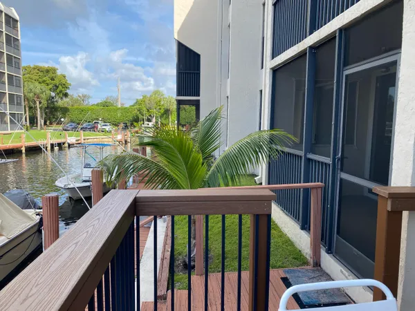 $2,500 | 15 Royal Palm Way, Unit 107, Boca Raton, FL 33432