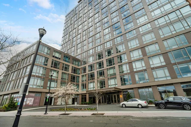 $910,000 | 75 Park Lane South, Unit 1403, Jersey City, NJ 07310