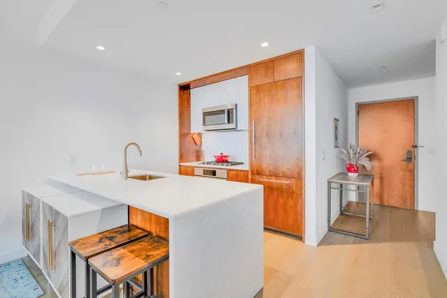 $910,000 | 75 Park Lane South, Unit 1403, Jersey City, NJ 07310