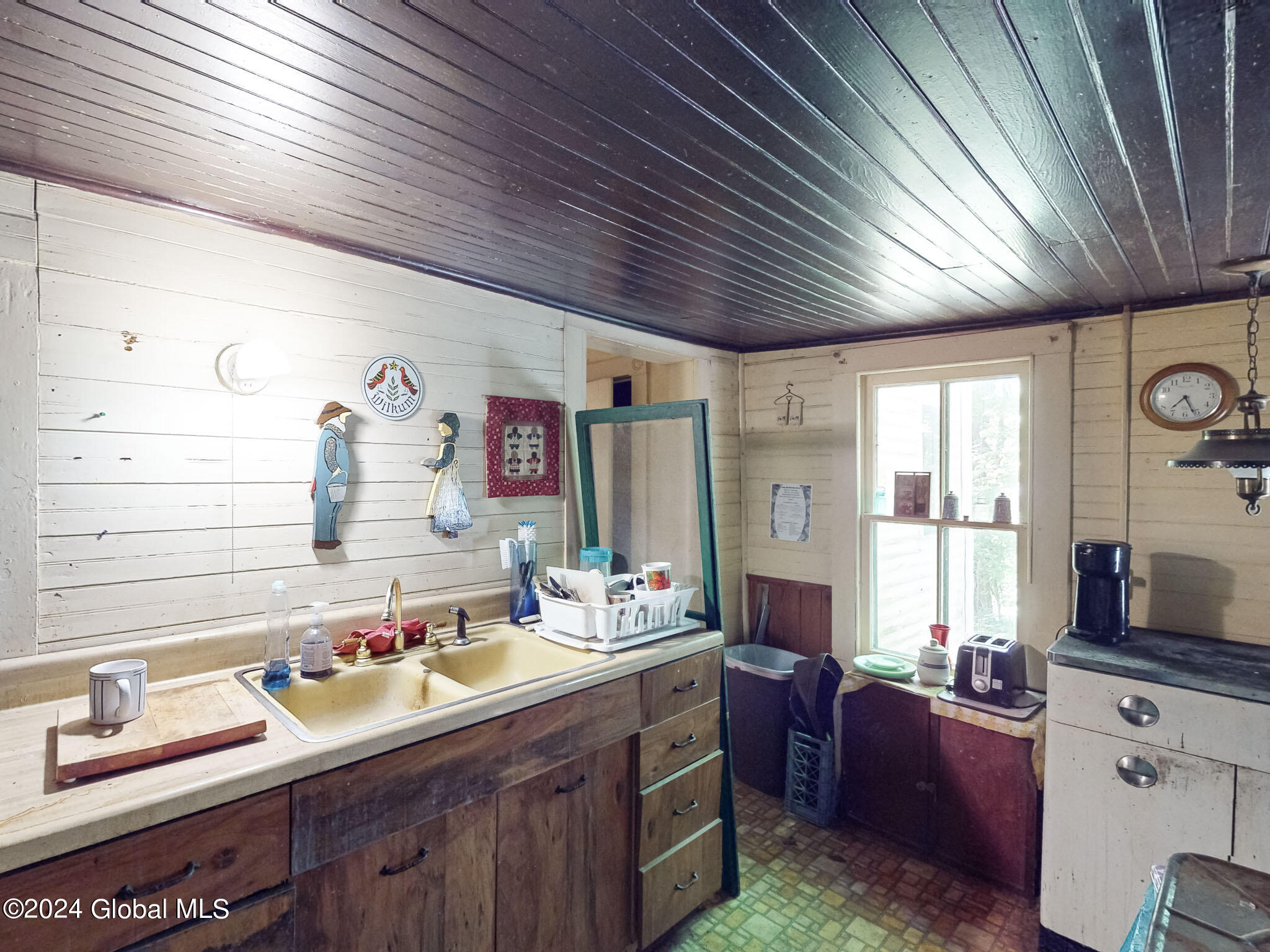 97 Jenkinsville Road Queensbury, NY 12804 - Photo 12 of 35 97 Jenkinsville-11