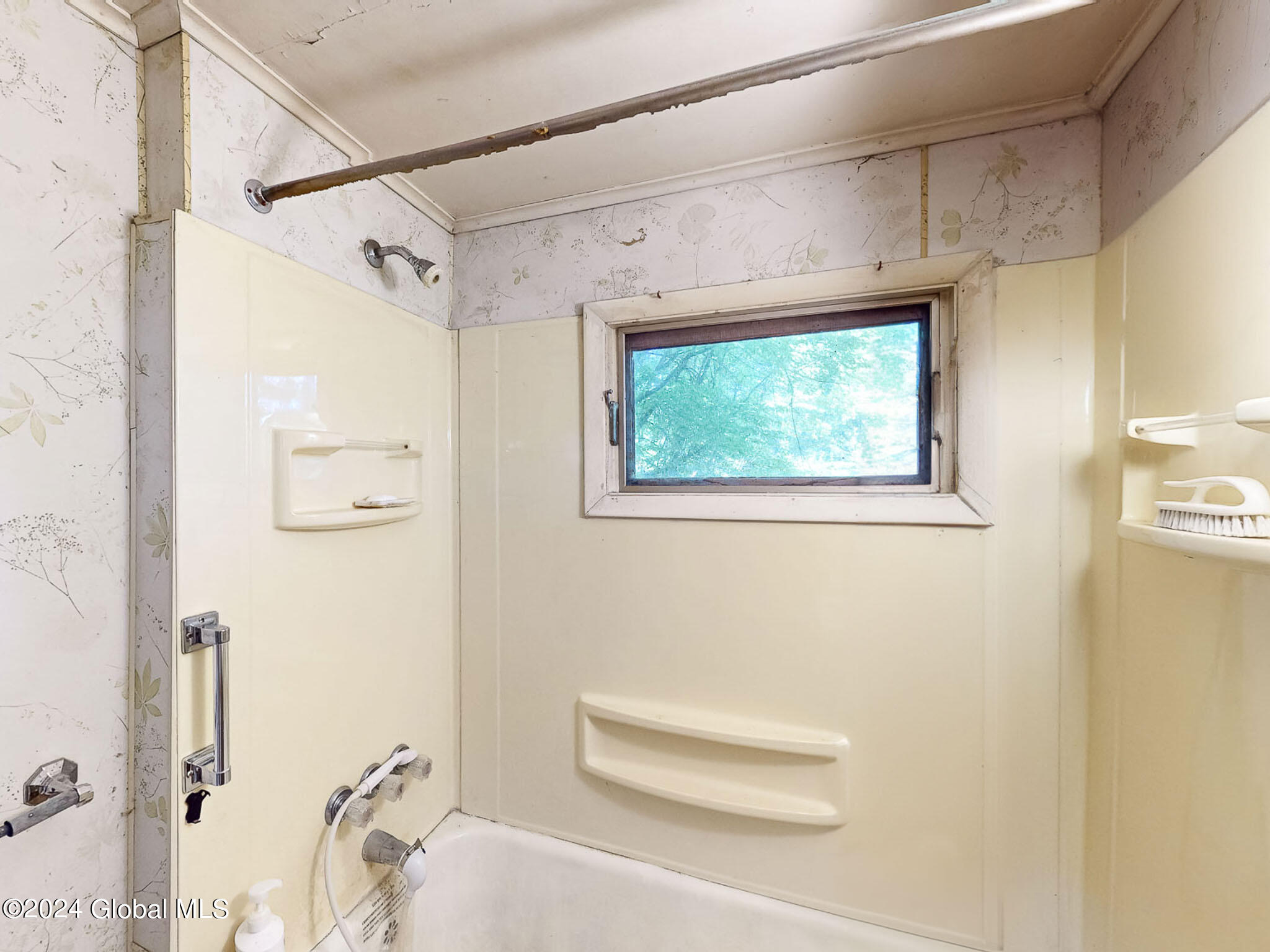 97 Jenkinsville Road Queensbury, NY 12804 - Photo 14 of 35 97 Jenkinsville-13