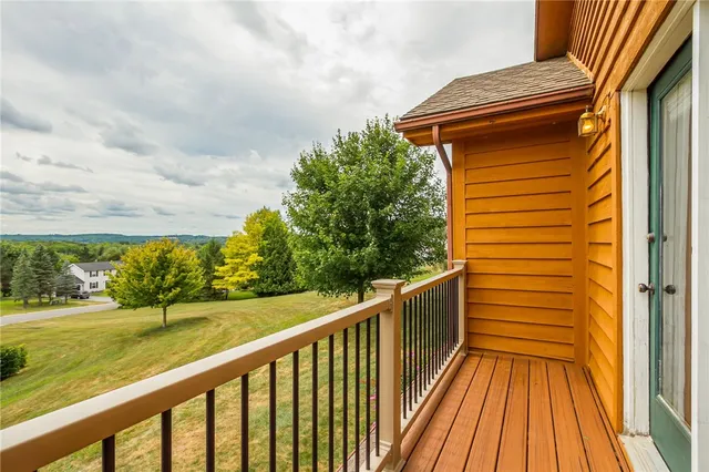 $499,900 | 4 Old Meadow Court, Livonia, NY 14487