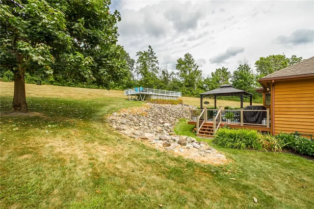 $499,900 | 4 Old Meadow Court, Livonia, NY 14487