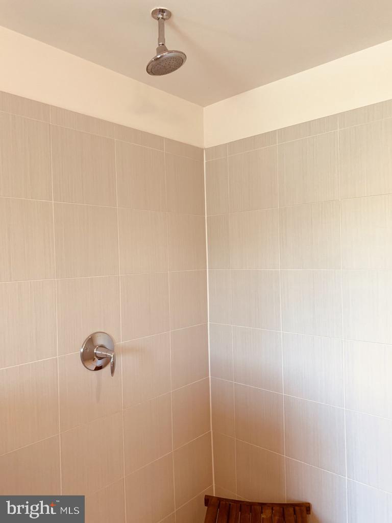 7660 Elmcrest Road Hanover, MD 21076 - Photo 26 of 56