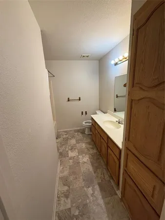 $1,050 | 2502 Patrick Drive, Bonham, TX 75418