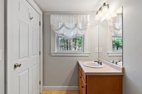 $825,000 | 15-17 Stirling Street, Andover, MA 01810