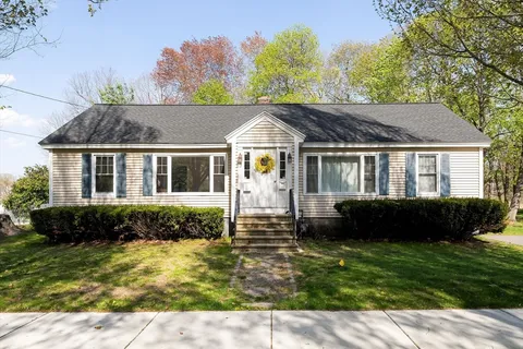 $825,000 | 15-17 Stirling Street, Andover, MA 01810