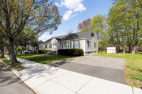$825,000 | 15-17 Stirling Street, Andover, MA 01810