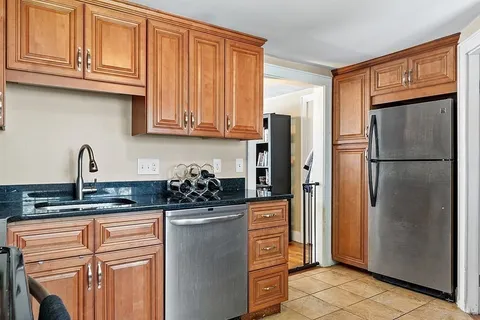 $825,000 | 15-17 Stirling Street, Andover, MA 01810
