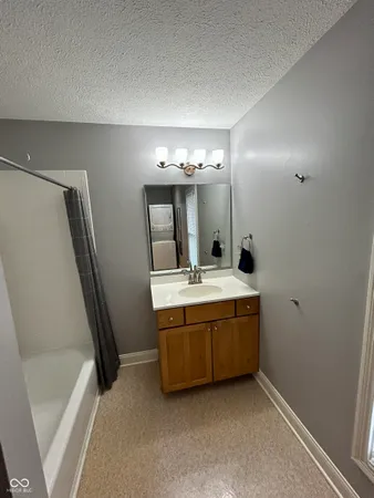 $1,400 | 2049 North Alabama Street, Indianapolis, IN 46202