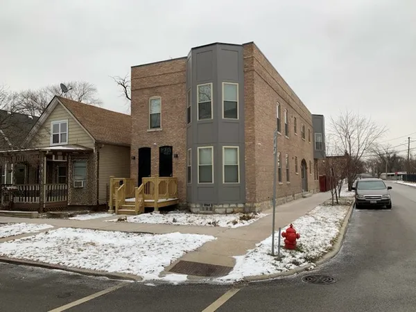 $1,550 | 13443 Greenwood Avenue, Unit 2E, Blue Island, IL 60406