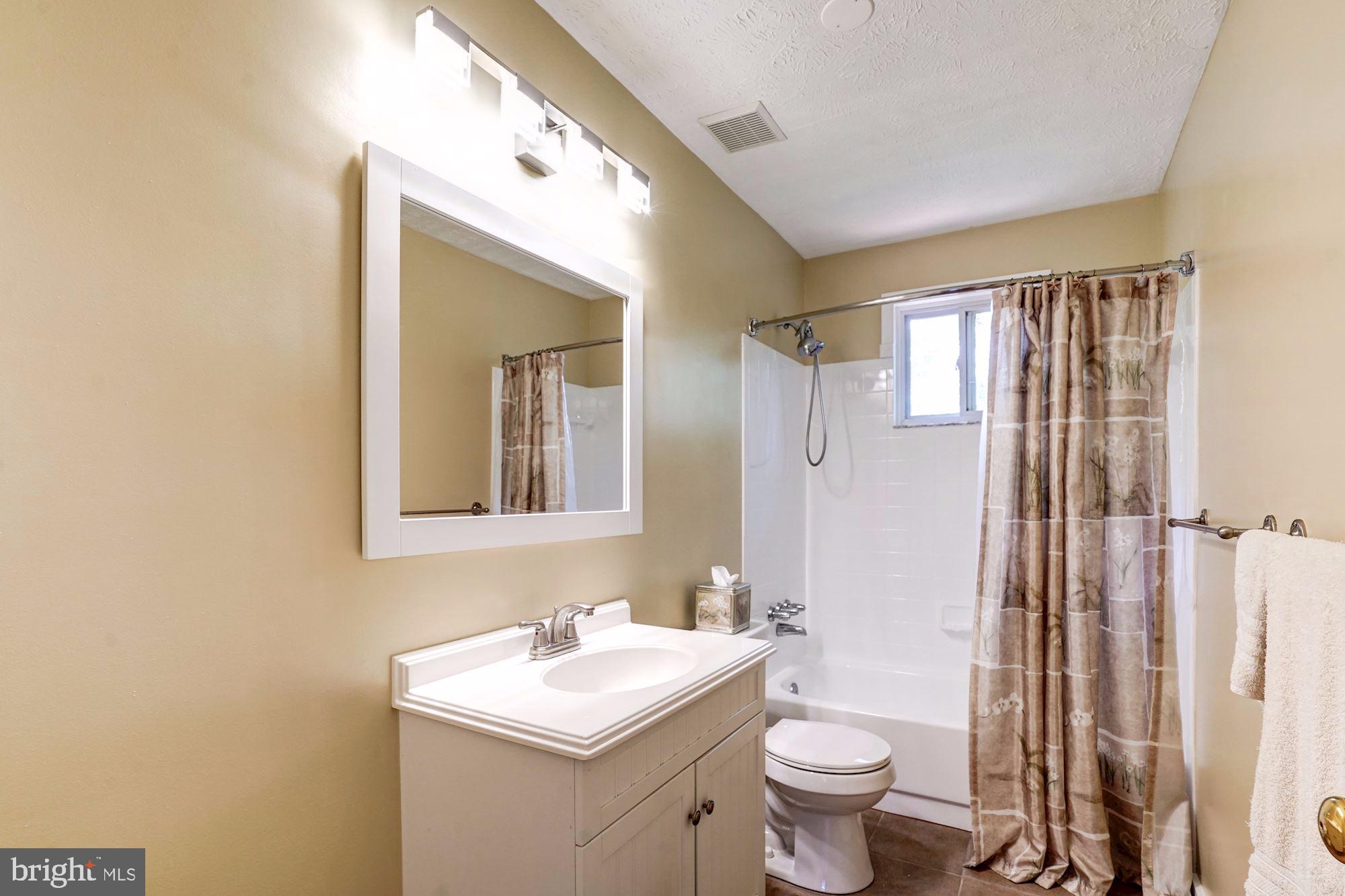 2330 Club Pond Lane Reston, VA 20191 - Photo 28 of 39 Full Bath Upper Level