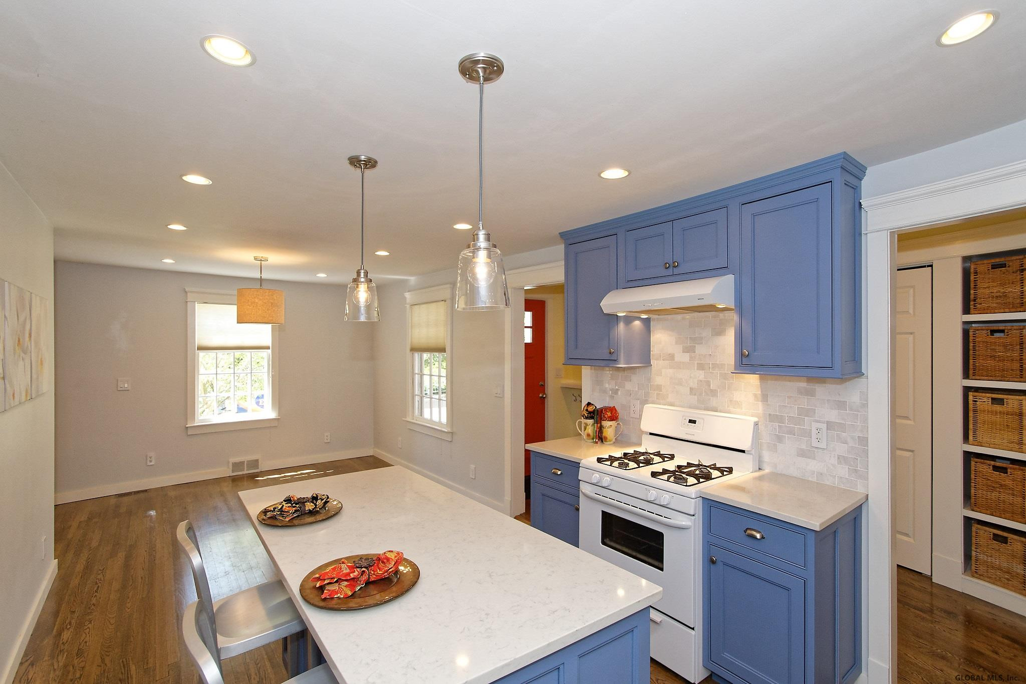 211 Ridgefield Street Albany, NY 12208 - Photo 9 of 31 Photo 9
