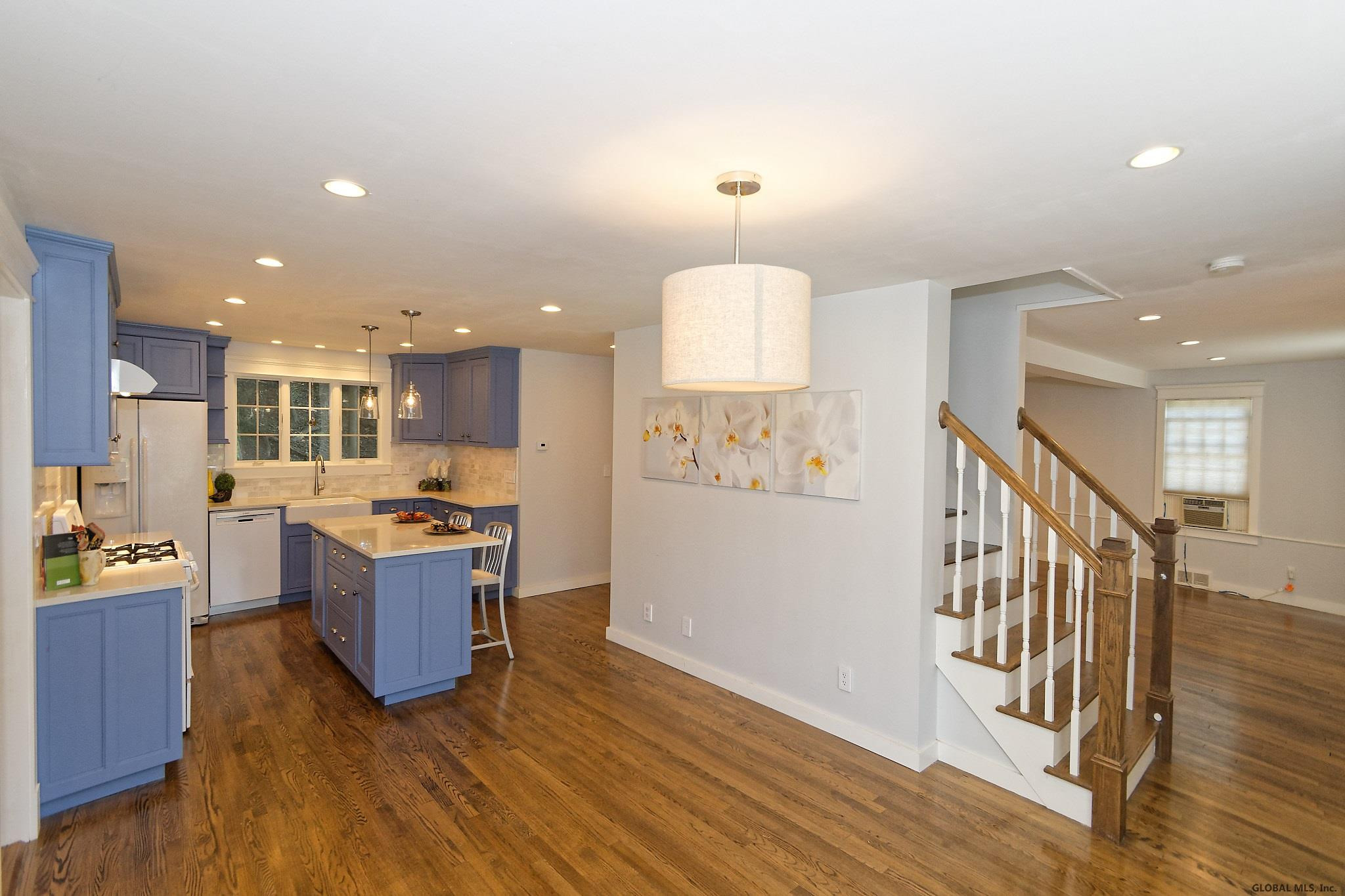 211 Ridgefield Street Albany, NY 12208 - Photo 10 of 31 Photo 10