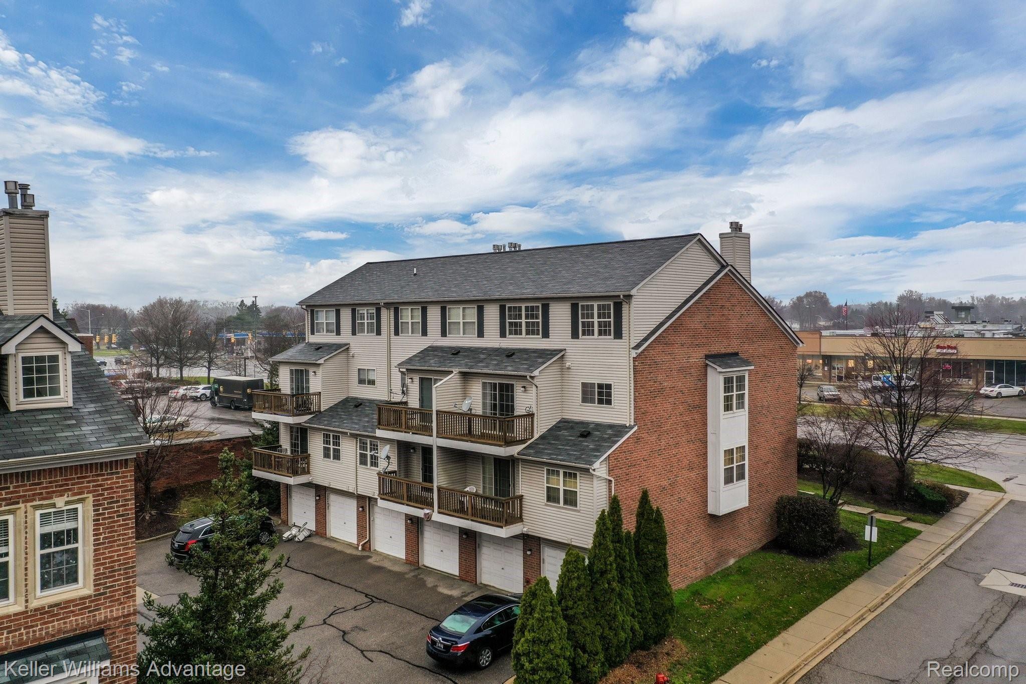 17030 Farmington Road, Unit 106 Livonia, MI 48154 - Photo 21 of 21 29-web-or-mls-17030 Farmington Rd0029.jpg