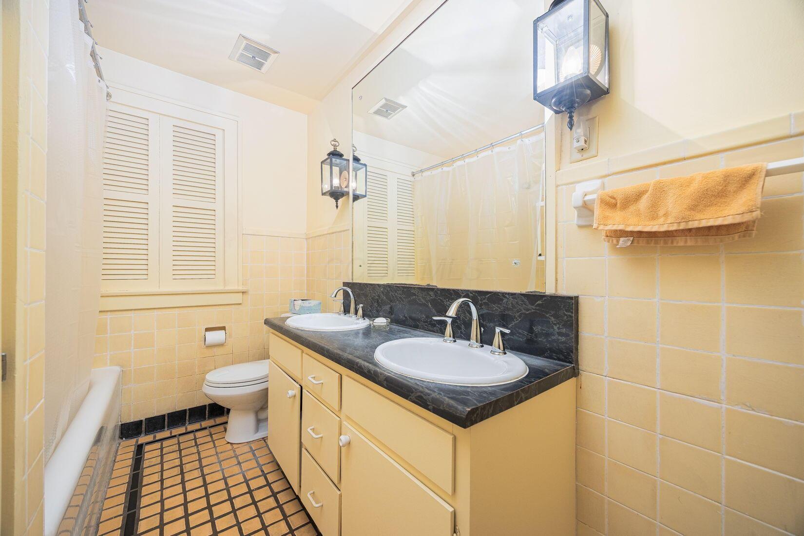 2619 Bexley Park Road Columbus, OH 43209 - Photo 29 of 39 Full Bath