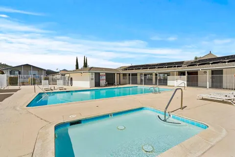 $525,000 | 2400 West Valley Parkway, Unit 36, Escondido, CA 92029