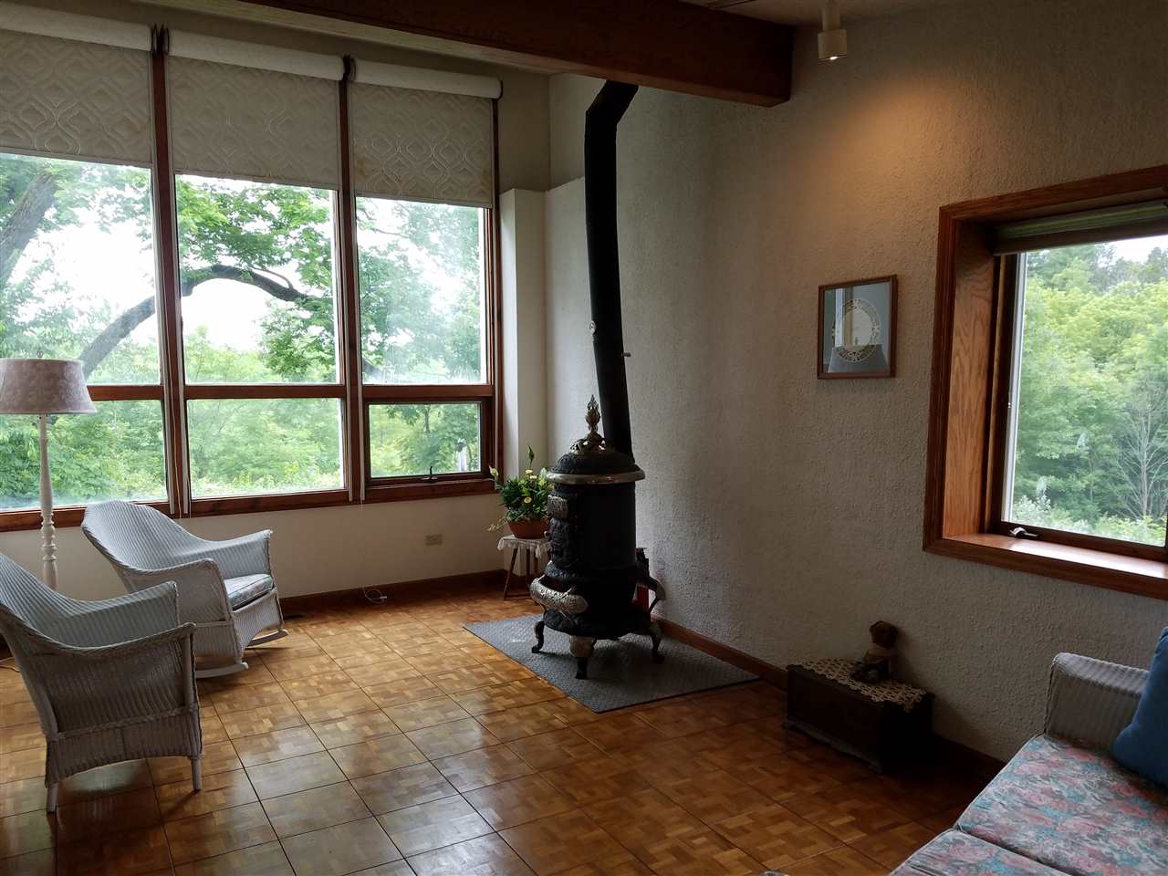 813 West Devils Backbone Road Oregon, IL 61061 - Photo 9 of 25 a room with furniture and a window