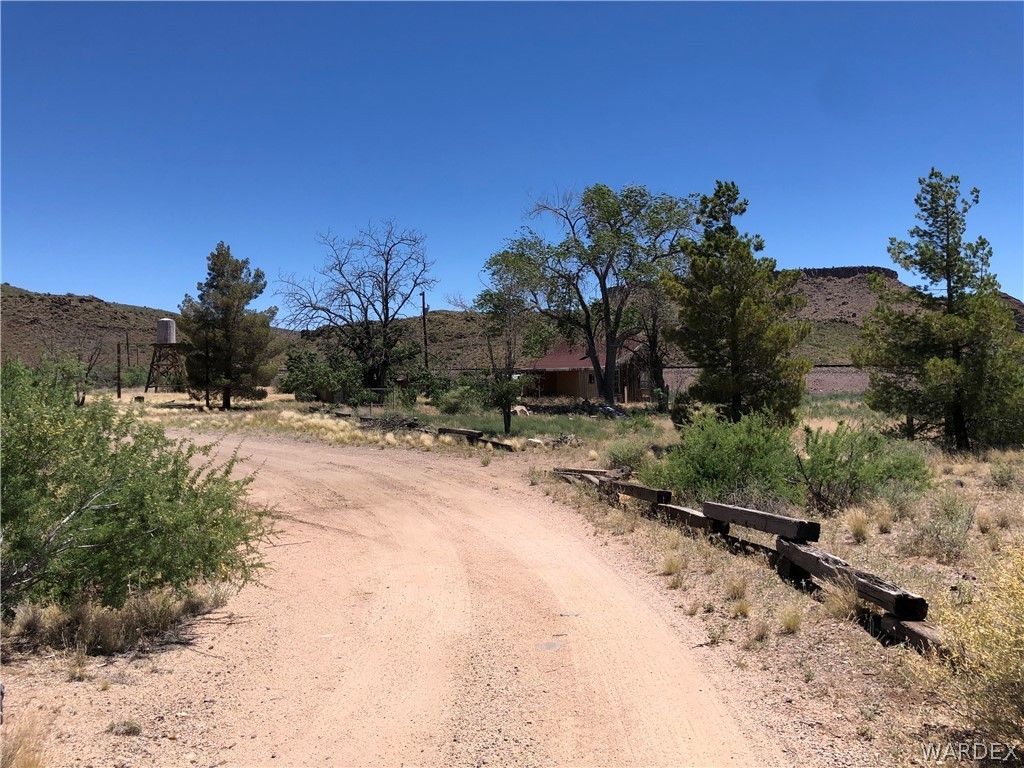 7090 North Frerichs Ranch Road Hackberry, AZ 86411 - Photo 15 of 30
