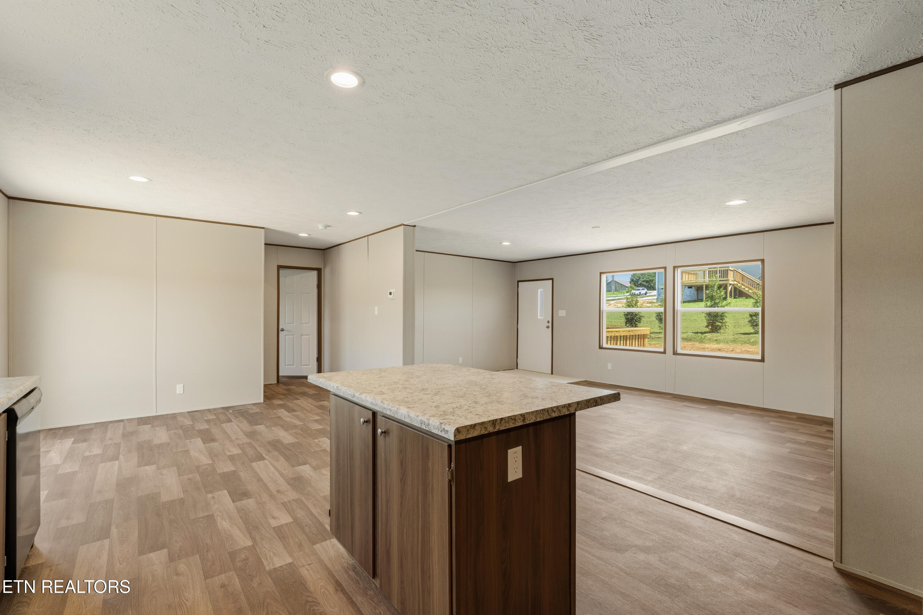 279 Thompson Road Madisonville, TN 37354 - Photo 8 of 24 DSC08287