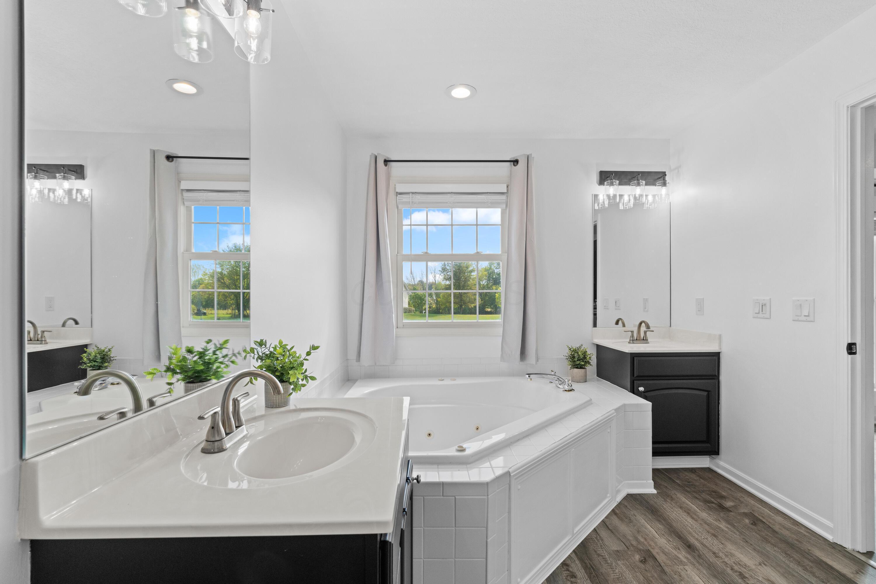 9752 State Rte 521 Sunbury, OH 43074 - Photo 18 of 32 Master bathroom