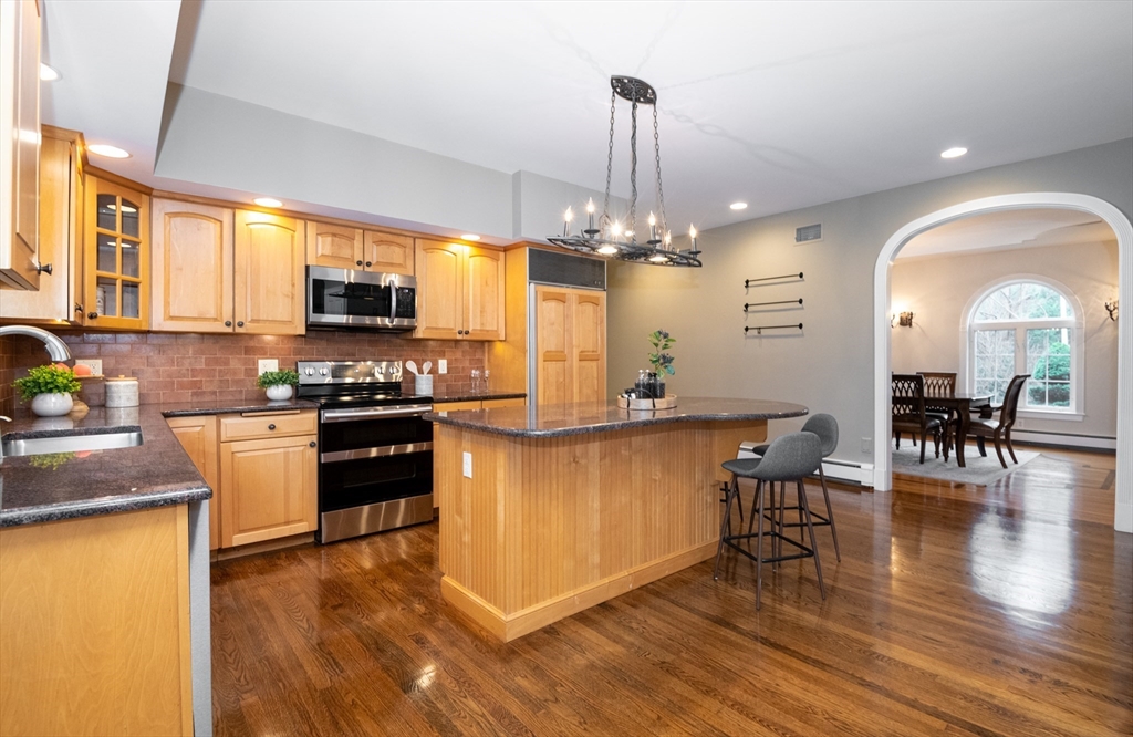 12 Ledgewood Road Saugus, MA 01906 - Photo 14 of 42