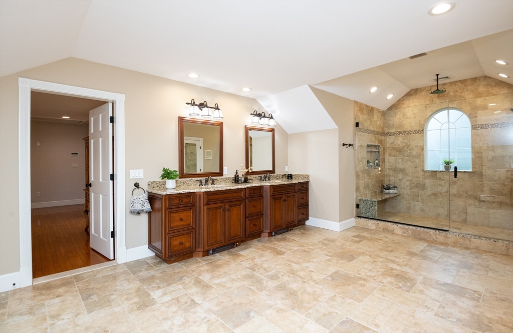 12 Ledgewood Road Saugus, MA 01906 - Photo 31 of 42