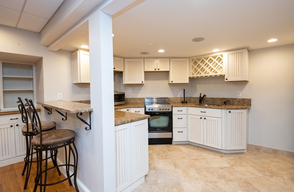 12 Ledgewood Road Saugus, MA 01906 - Photo 34 of 42